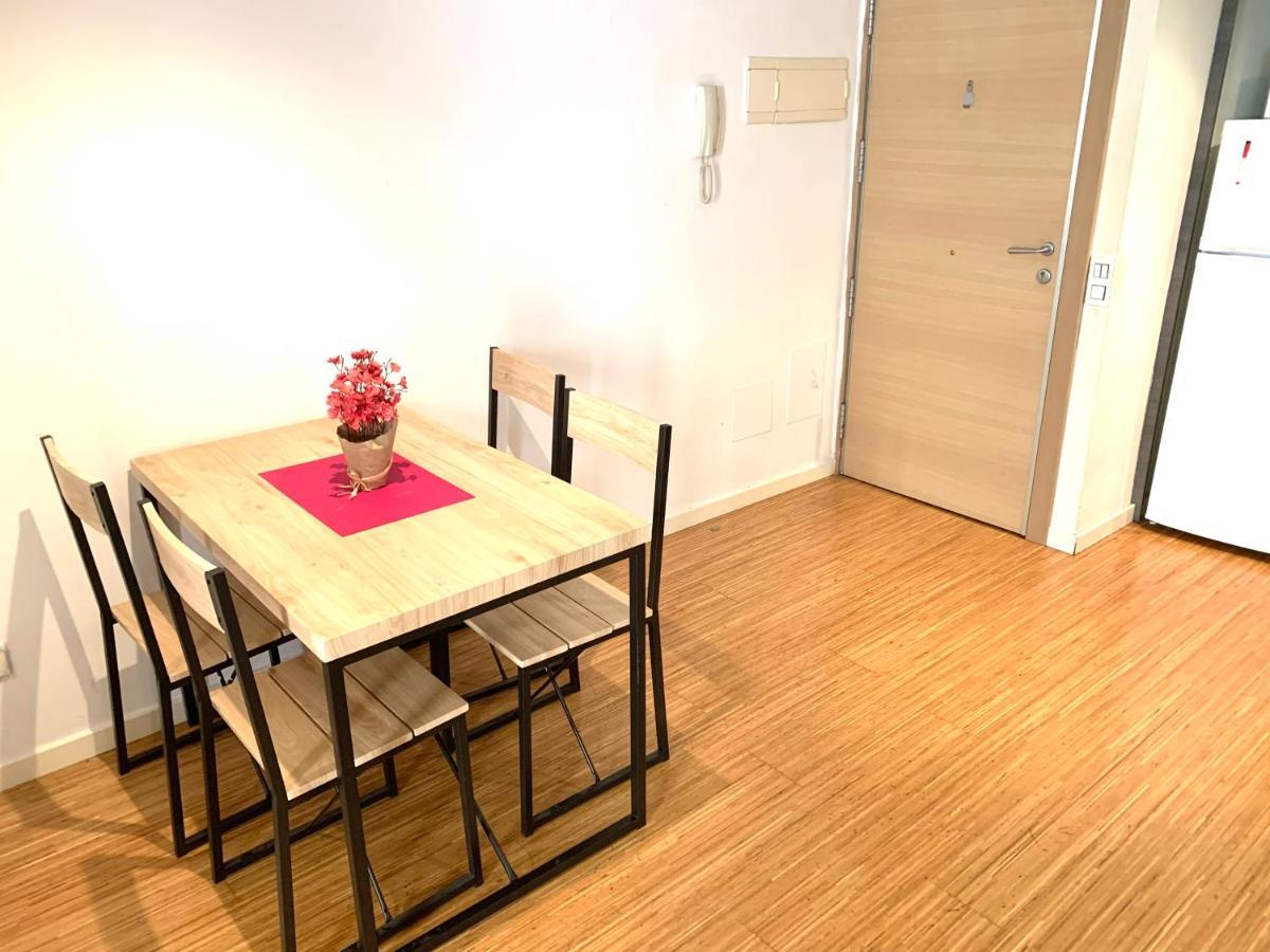 Apartment Next To Ramblas Barcelona Kültér fotó